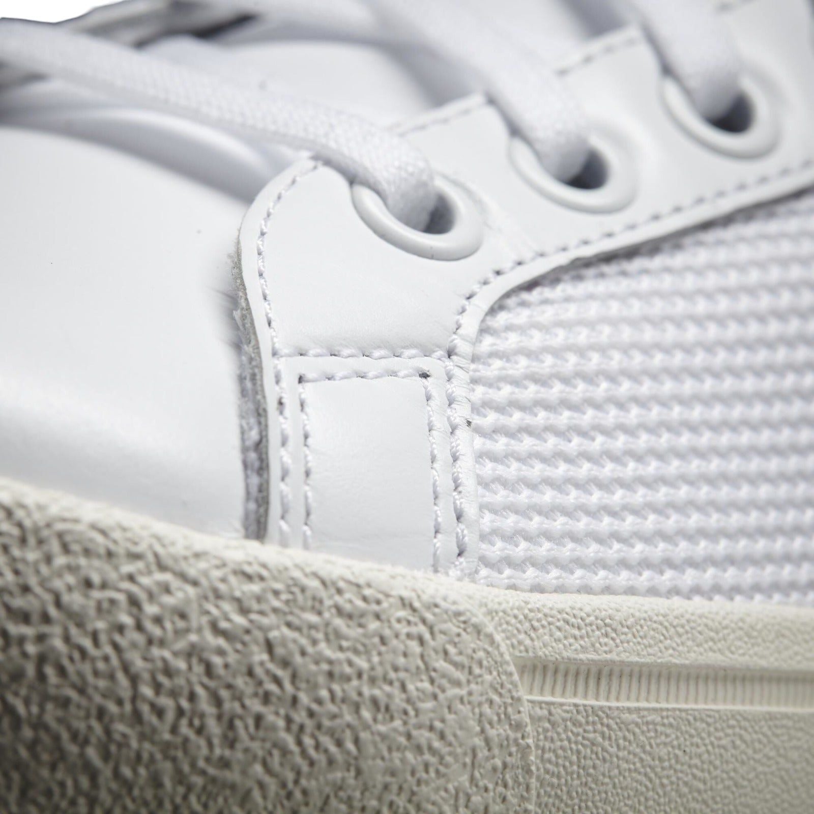 adidas Originals Unisex Rod Laver Vintage Shoes - White / Black - ViaductClothing - -