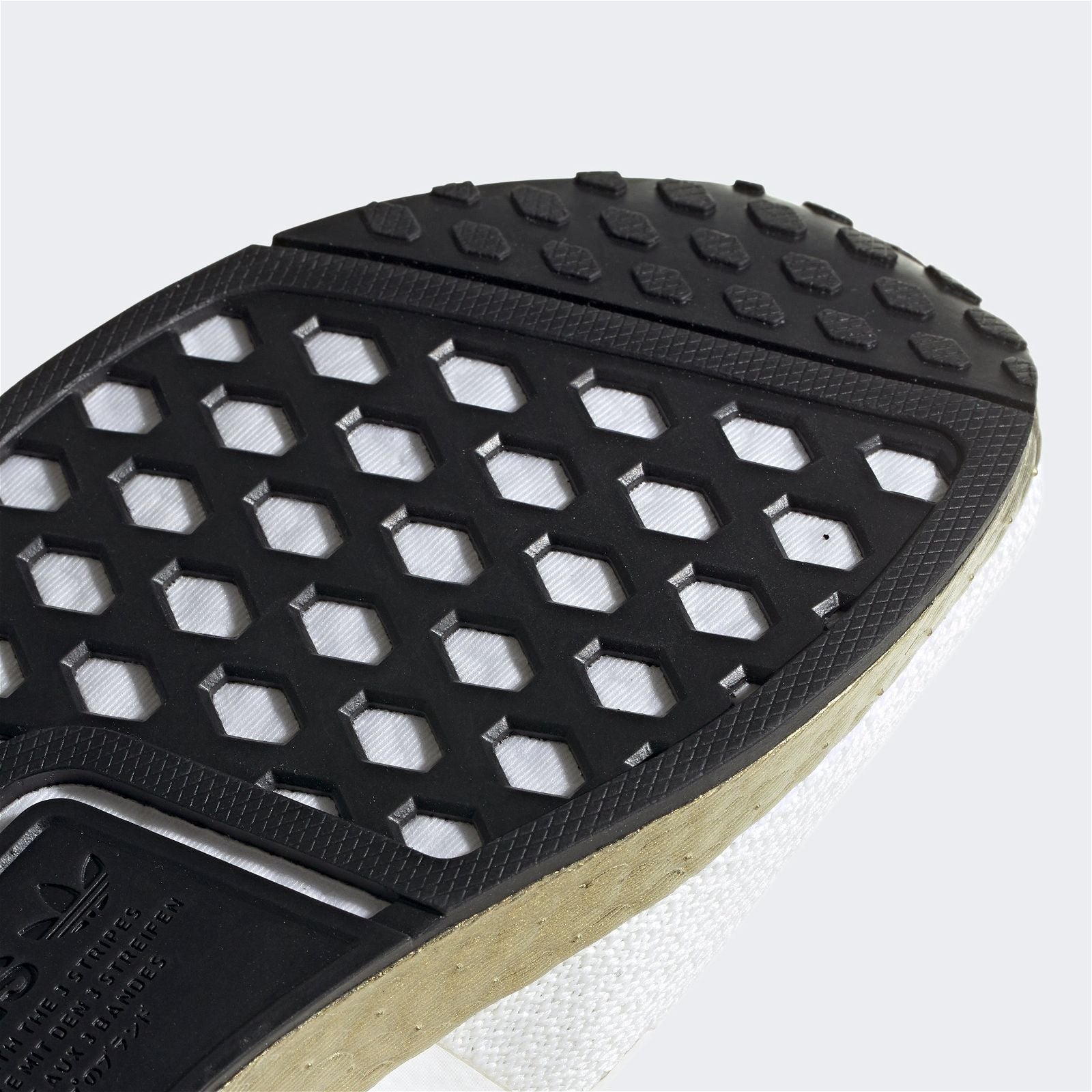 adidas Originals Womens NMD_R1 V2 Shoes - Cloud White / Gold - ViaductClothing - -