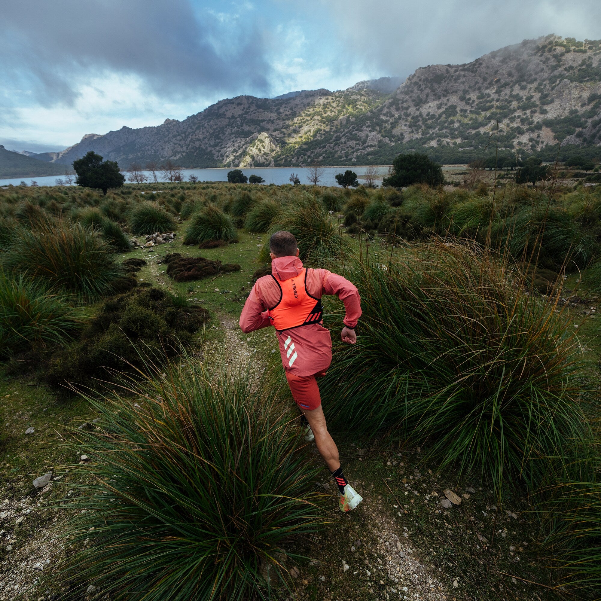 adidas Terrex Agravic Windweave Trail Windbreaker - Red