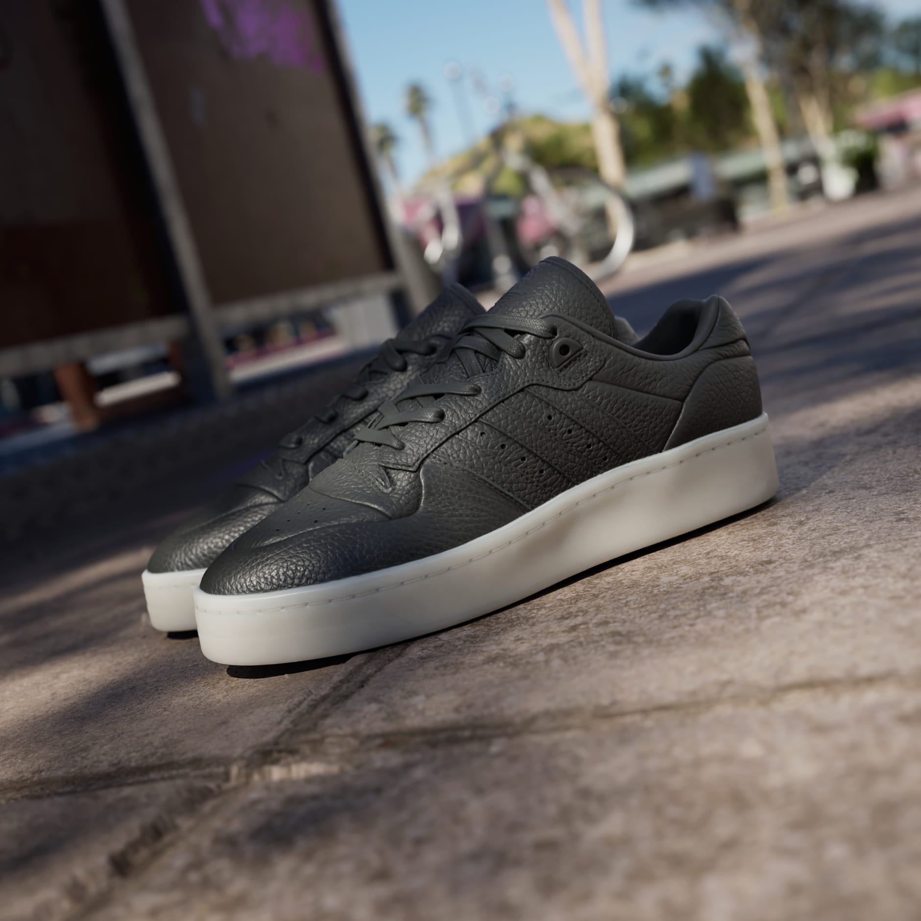 adidas Originals Men's Rivalry Lux Low Trainers - Core Black