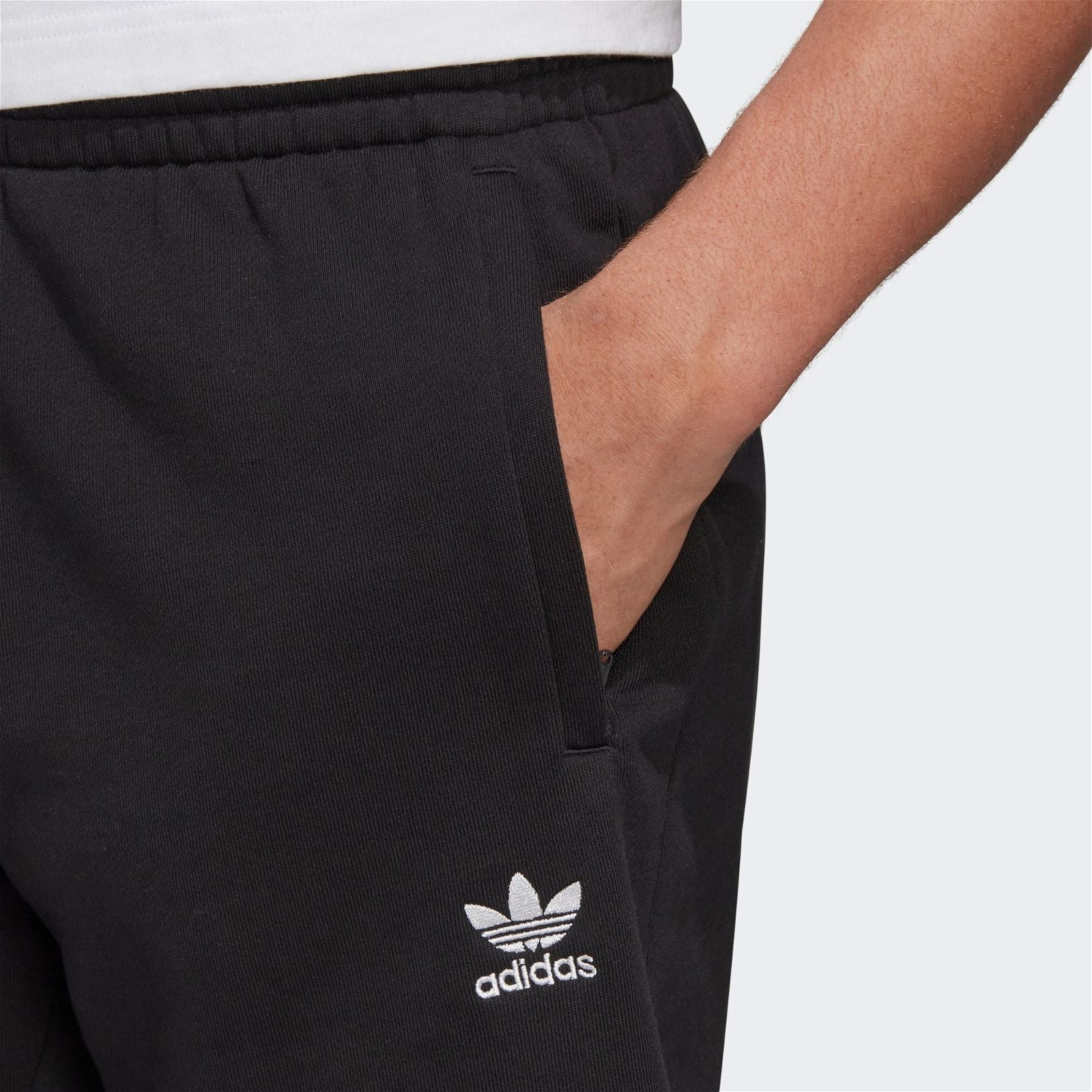 adidas Originals Essential Shorts - Black - ViaductClothing - -