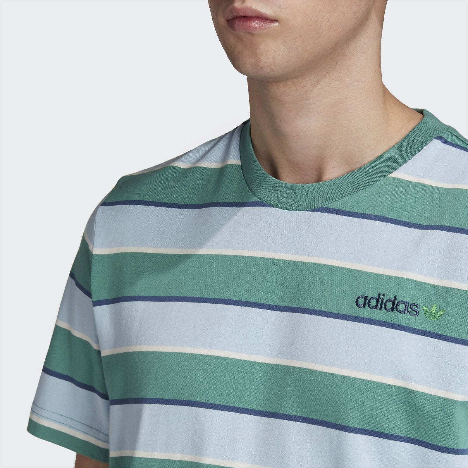 adidas Originals Linear Tee - Green - ViaductClothing - -