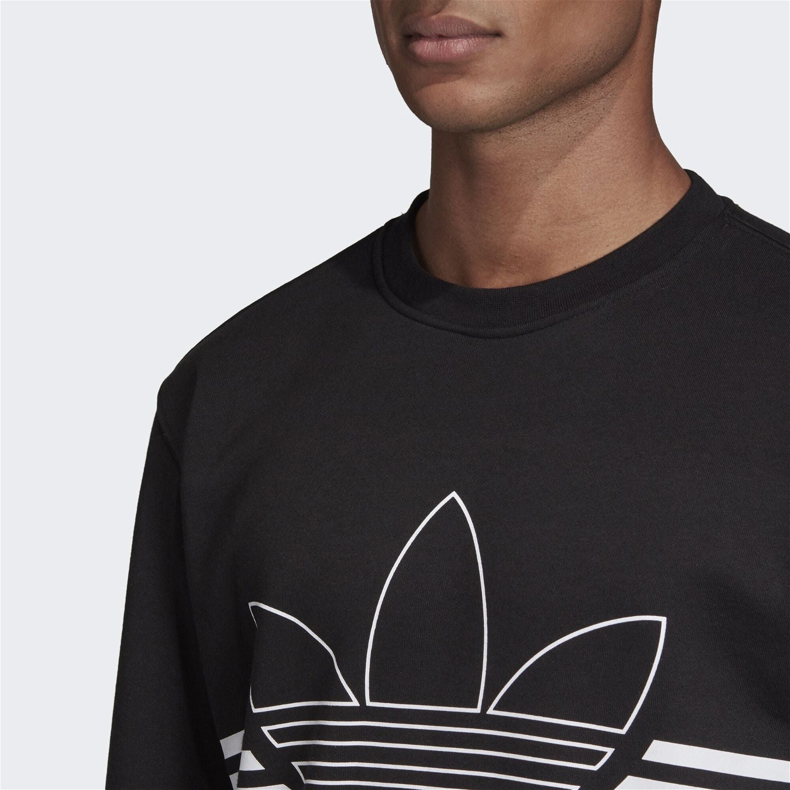 adidas Originals Outline Crew Sweat - Black - ViaductClothing - -