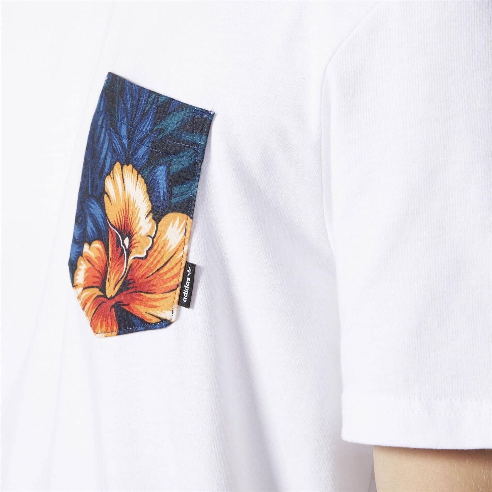 adidas Originals Sweat Leaf Pocket T Shirt - White - ViaductClothing - -