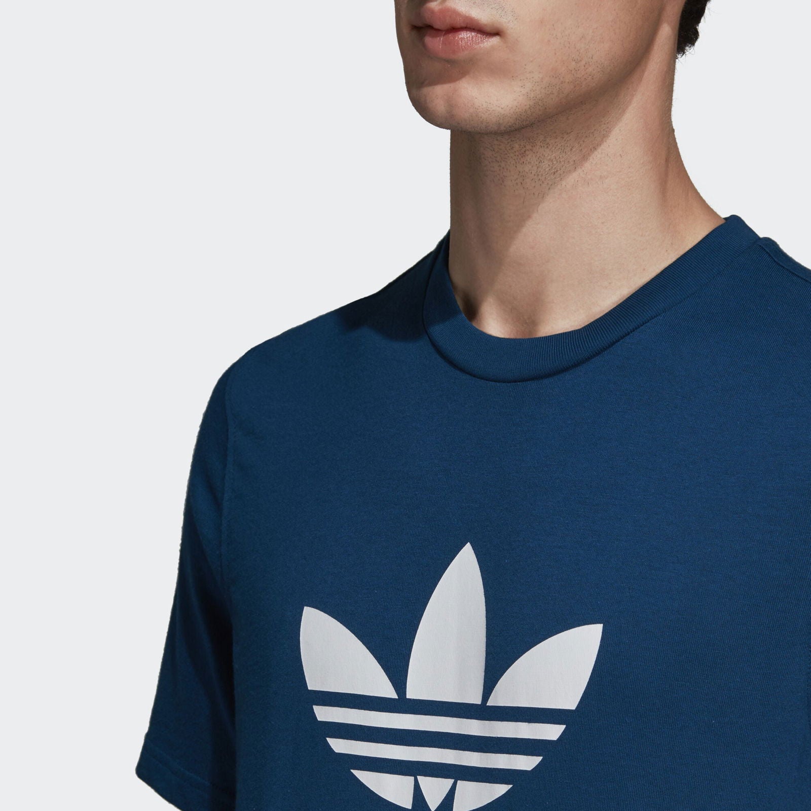 adidas Originals Trefoil T-Shirt - Navy - ViaductClothing - -