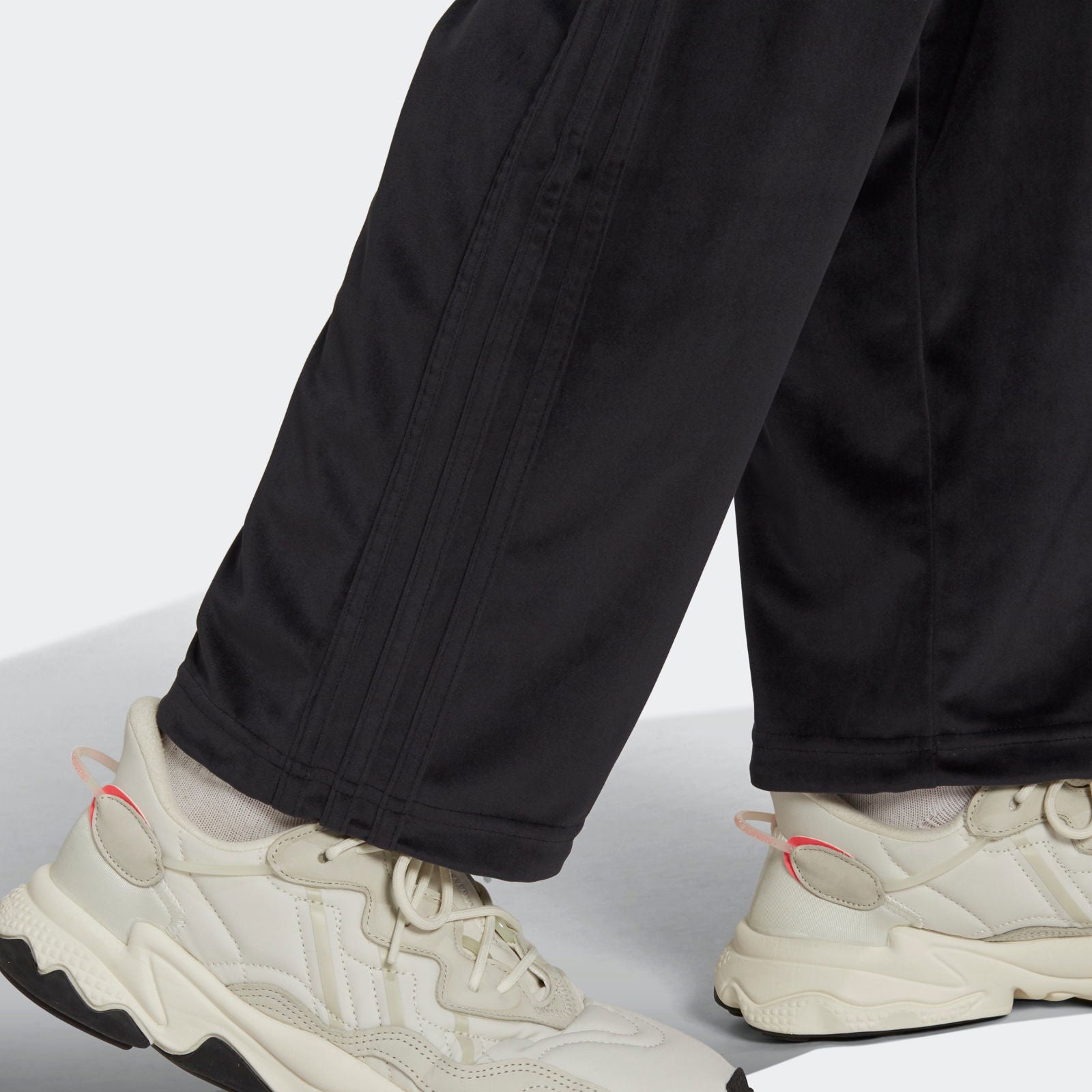 adidas Originals Velour Track Pants - Black - ViaductClothing - -