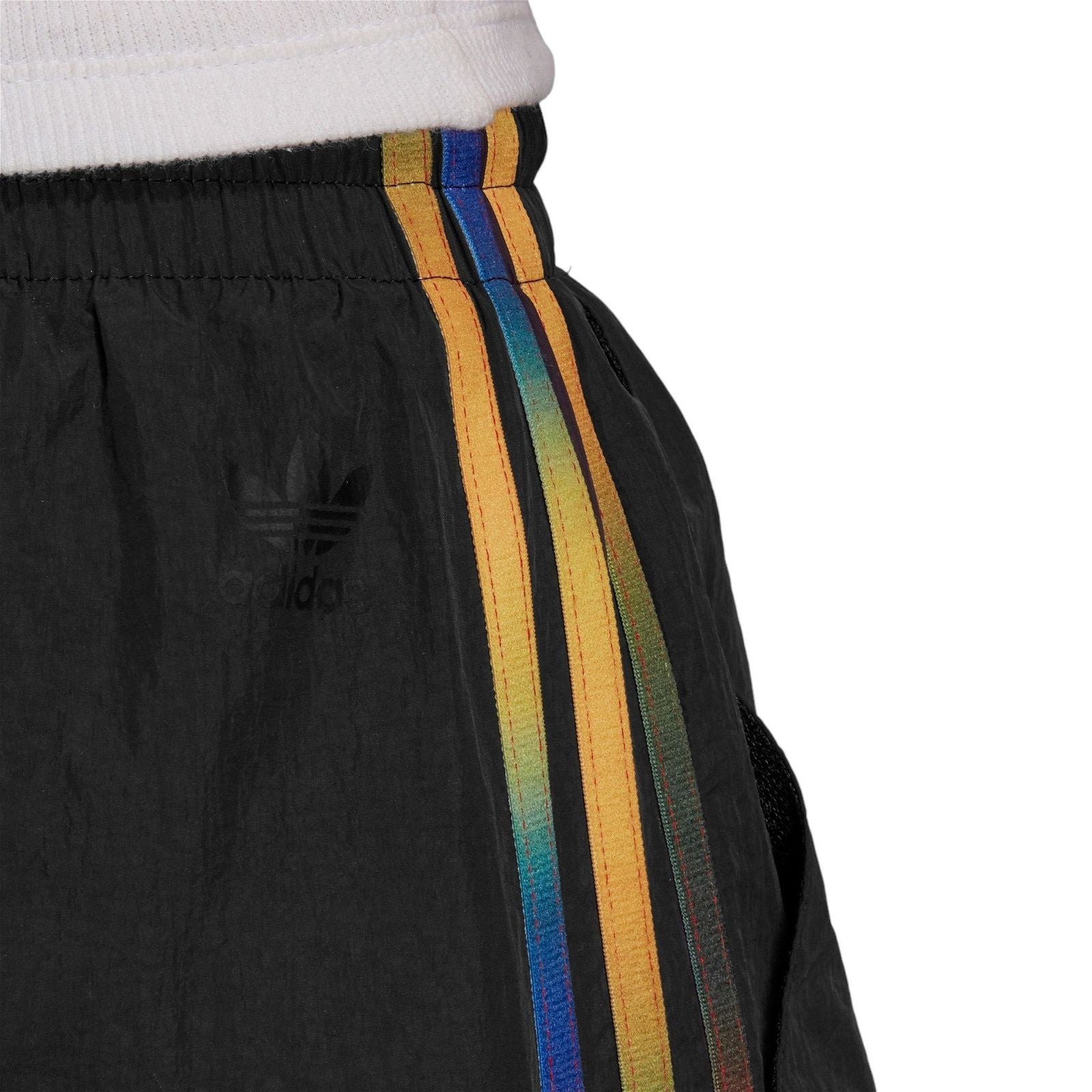 adidas Originals Women's Adicolor 3D Trefoil Shorts - Black - ViaductClothing - -
