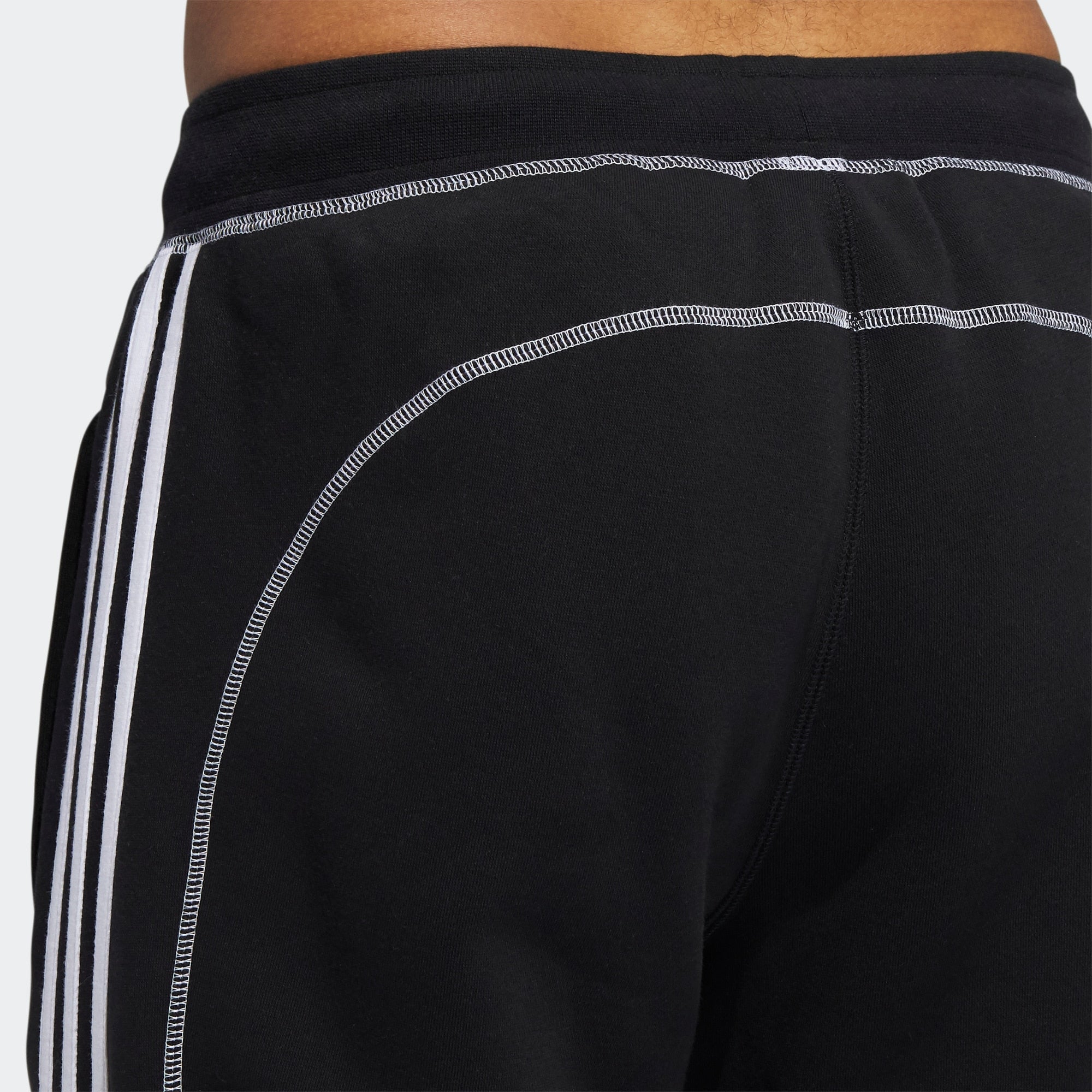adidas Originals Contrast Stitch Sweatpant - Black