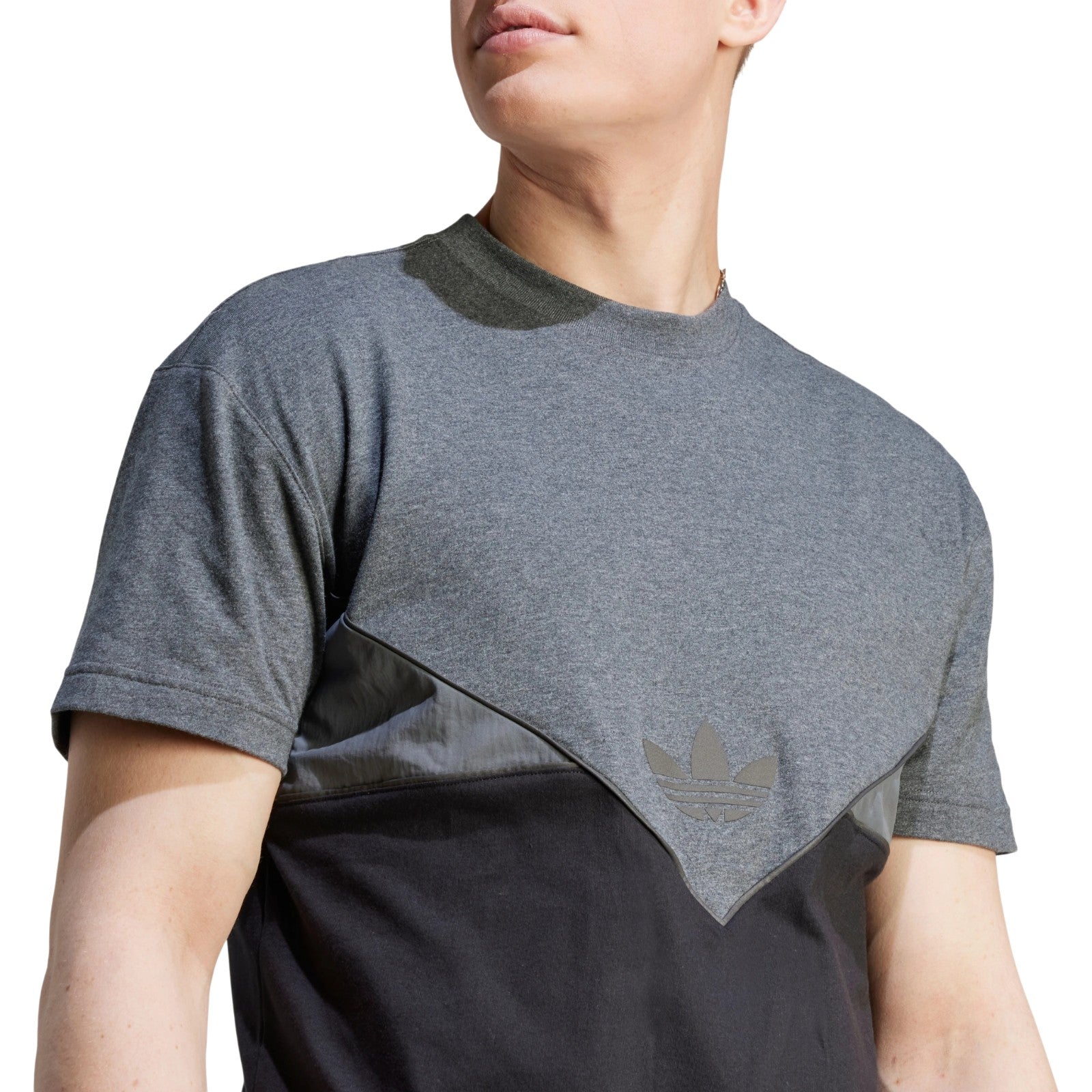 adidas Originals Adicolor Seasonal Reflective T-Shirt - Grey