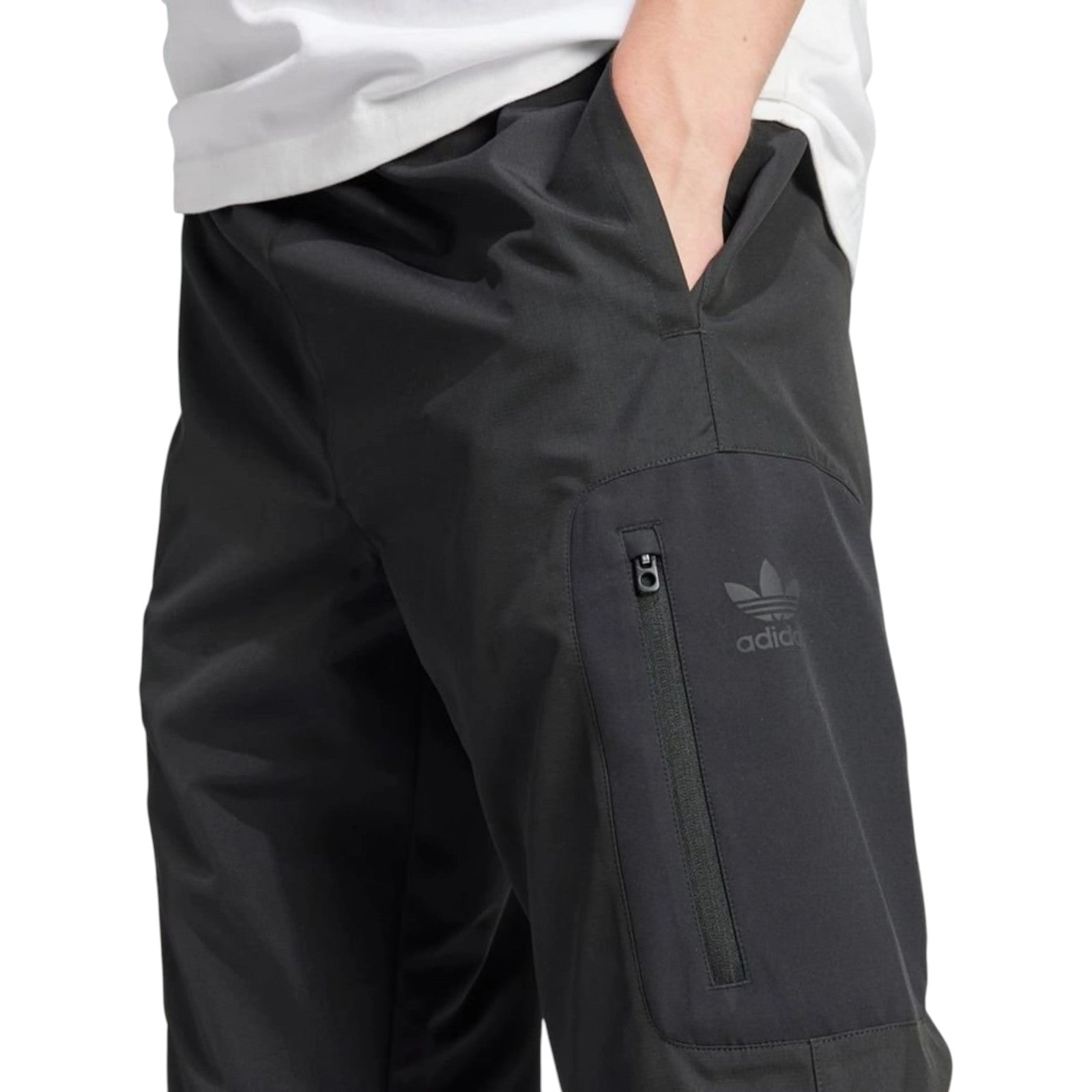 adidas Originals Men's Utility Cargo Pants - Black