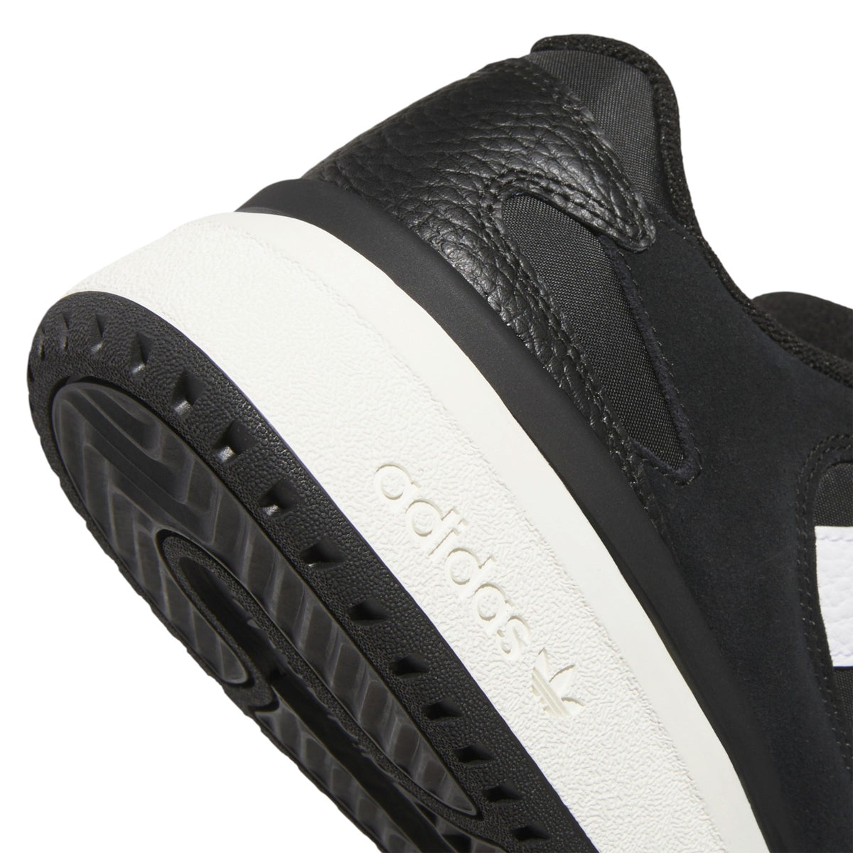 adidas Originals Forum 2000 Shoes - Core Black / Cloud White / Cloud White