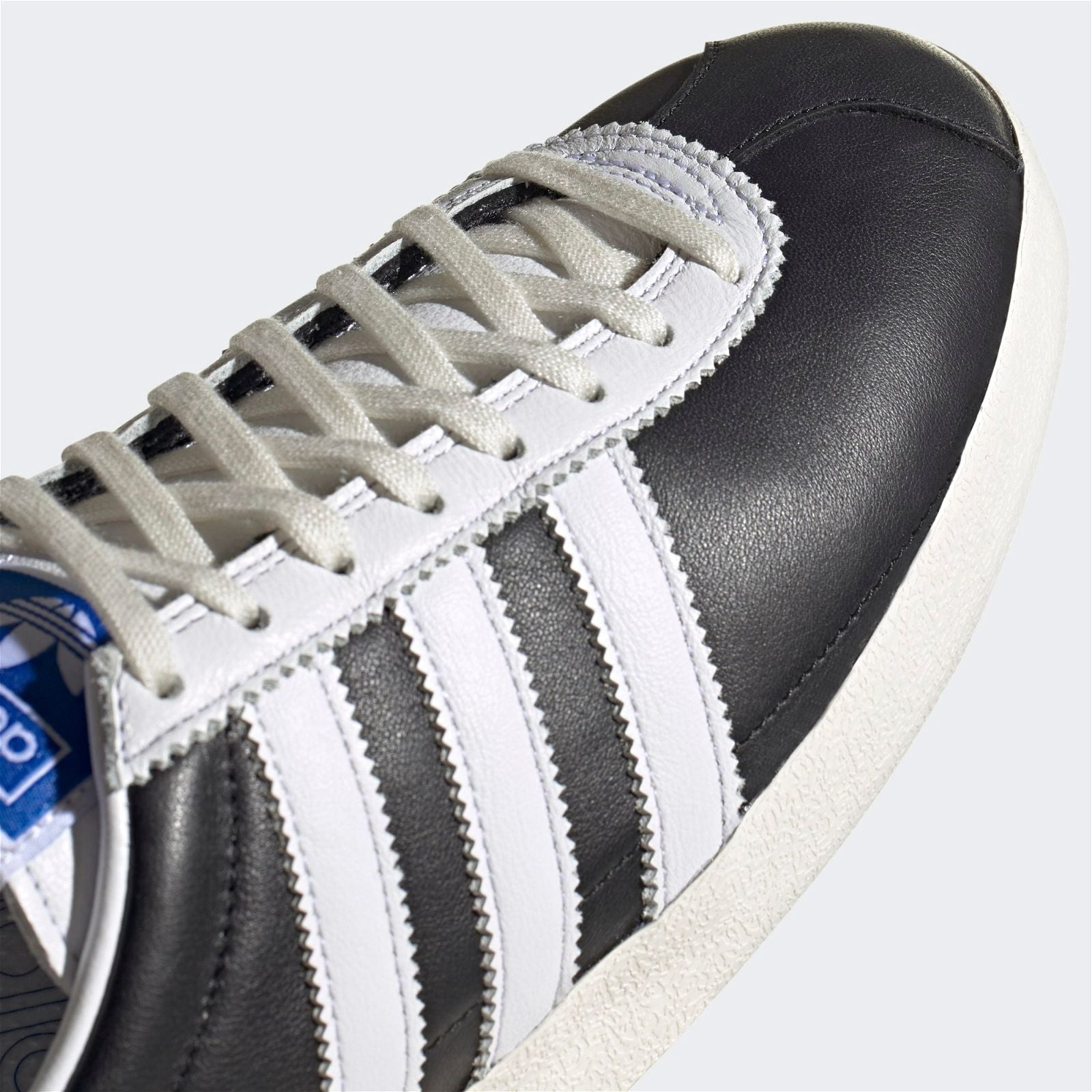 adidas Originals Gazelle Vintage Trainers - Black - ViaductClothing -  -  